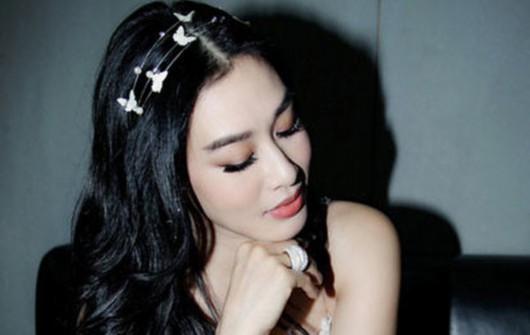 她是最美马夫人,真人秀情定80后小鲜肉,三个女儿幸福还是烦恼