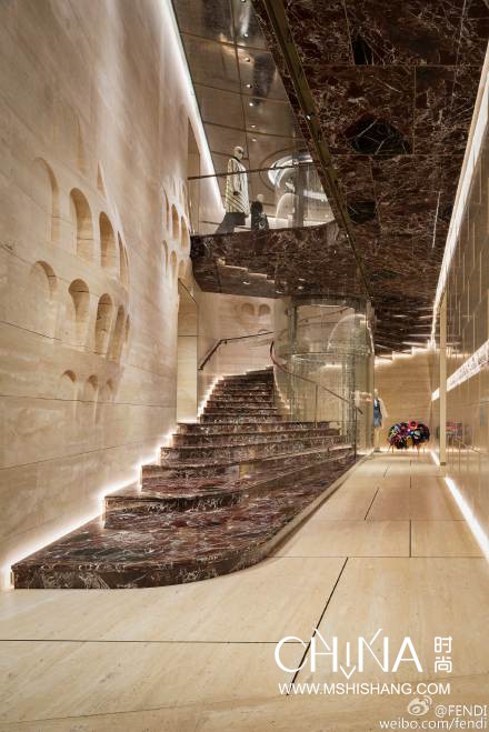 芬迪fendi法棍pvc透明包,芬迪fendi大法棍