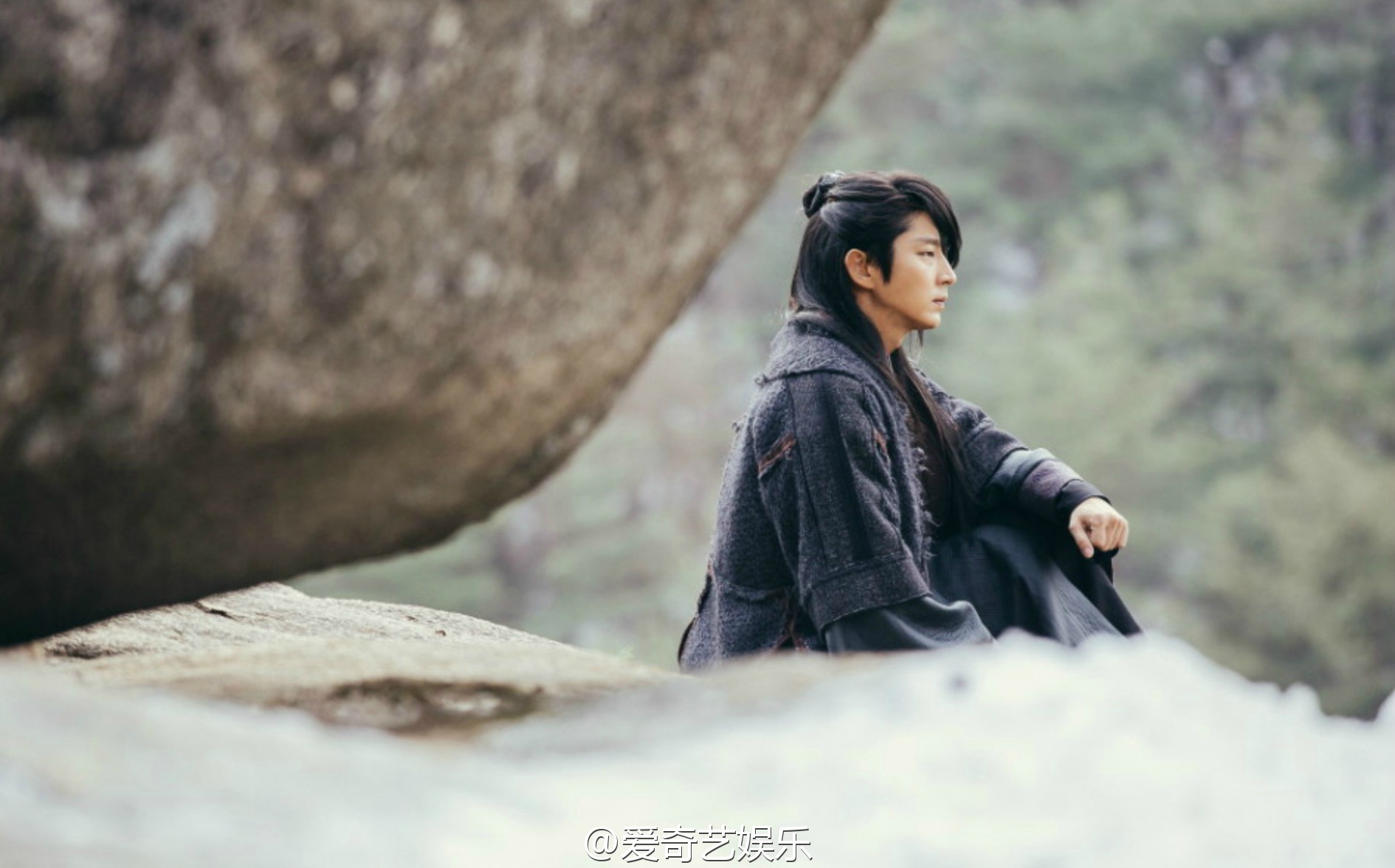 宋仲基宋慧乔40秒吻戏,宋仲基宋慧乔红酒之吻