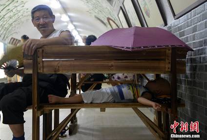 当心！三伏天来了，非洲朋友快回家避暑！