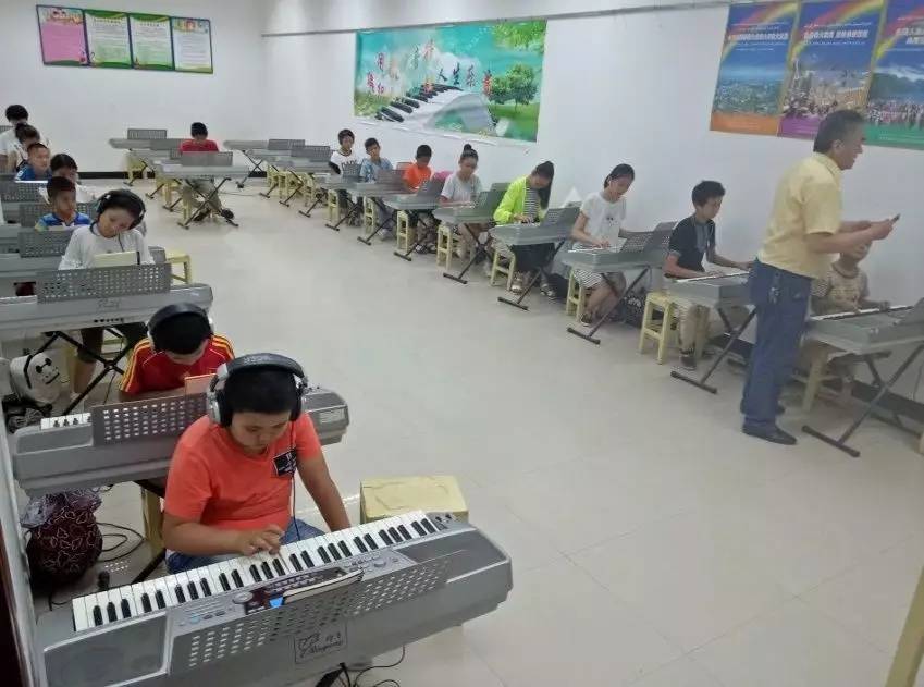 且末县青少年活动中心暑期班精彩瞬间