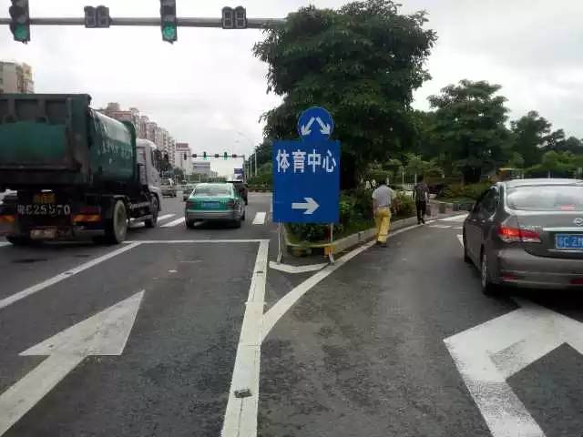 晚高峰交通拥堵管制图片,差半个小时到禁行时段路上又堵车