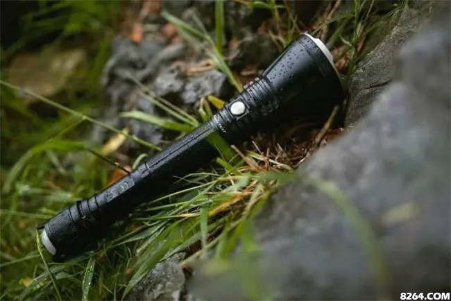 目前最好的强光手电评测,摄影强光手电推荐