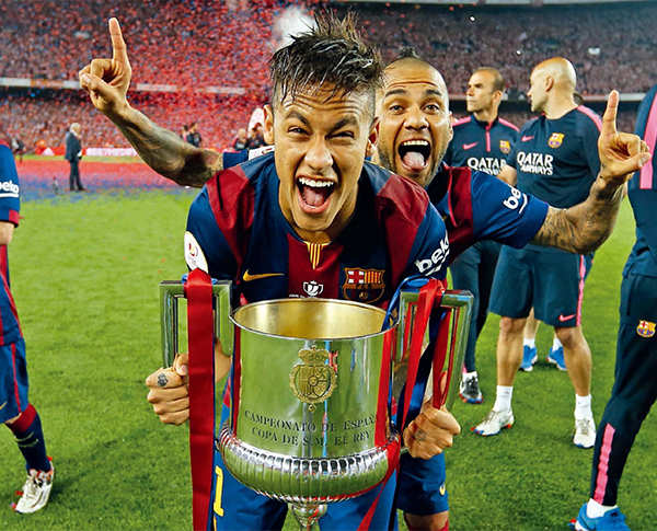 大巴黎2.2亿欧强挖内马尔？内少座驾可谓“平民”至极