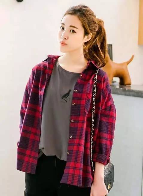 青年韩版休闲男潮流绿色搭配,韩版皮鞋和休闲衣服搭配