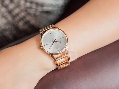 ck手表怎么看是不是正品表,ck手表如何调日期