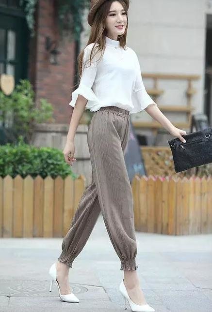 灰色裤子怎么搭配颜色好看,灰色上衣灰色裤子