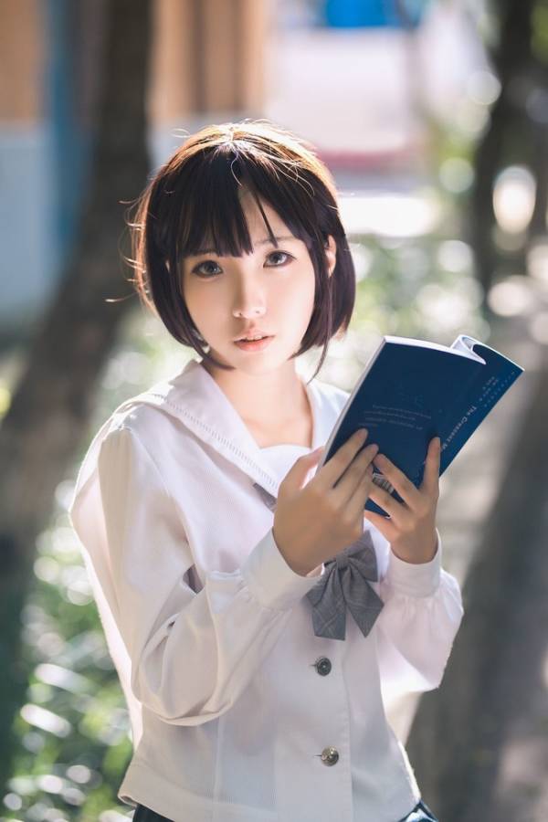 你为什么穿jk制服,我们为什么穿校服