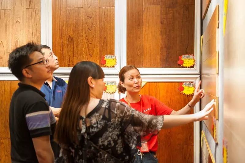 上周六狂欢活动,上热门购物狂欢节