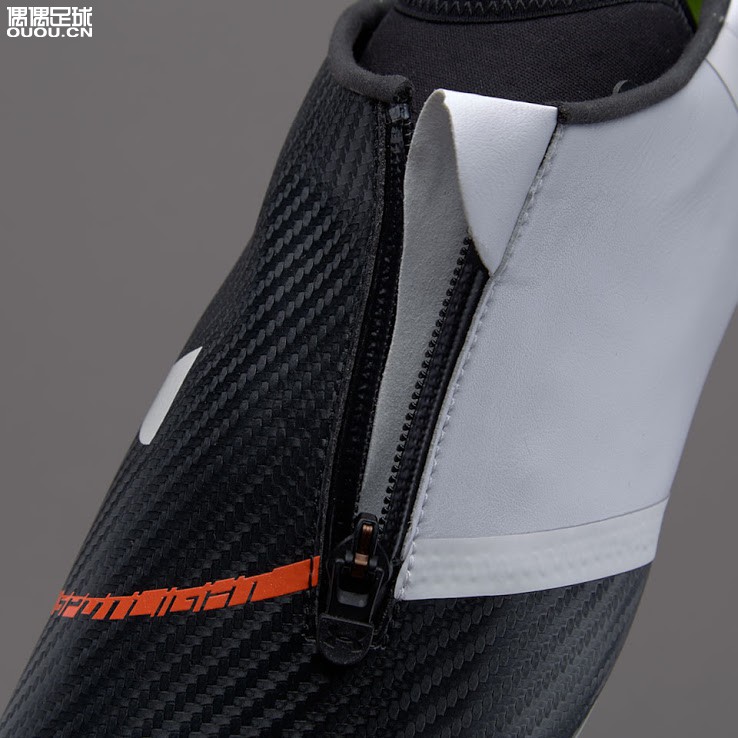 黑白无双安德玛SpotlightPro新配色曝光