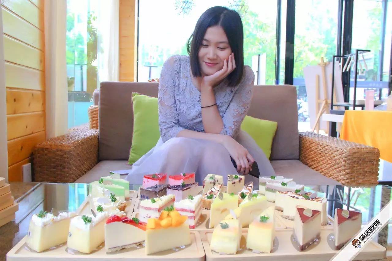 肇庆骑楼街的糖水店,肇庆端州菠萝糖水