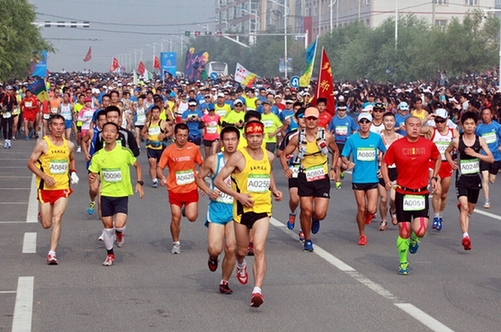 15岁少年为捐骨髓救父增重,16岁少年捐骨髓救妈妈现在现状