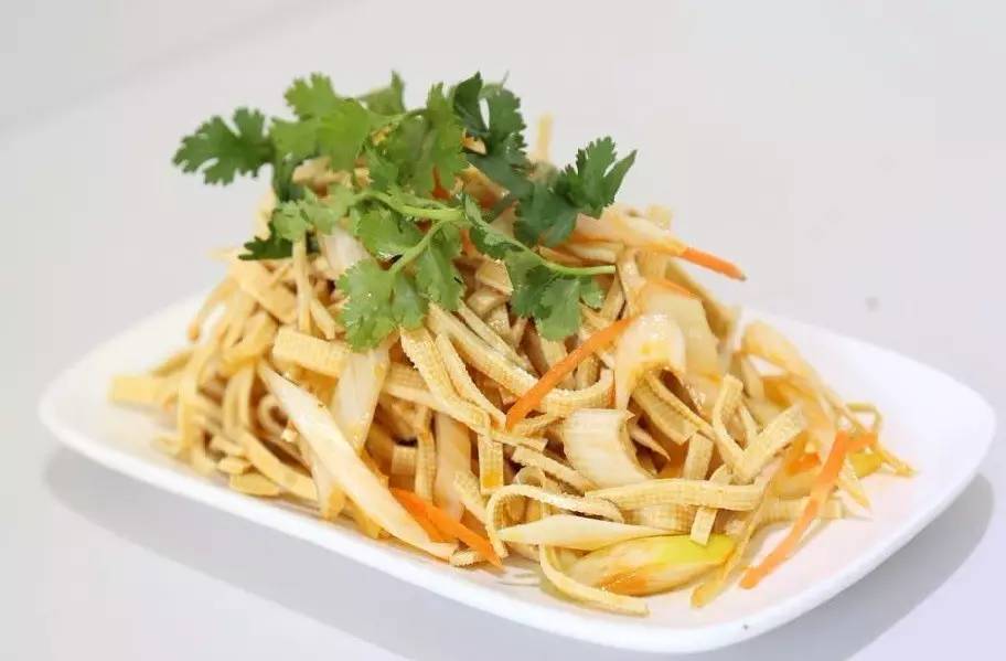 豆腐皮用什么拌好吃,有种很便宜的豆腐皮