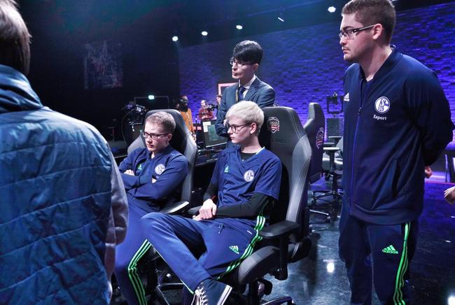 沙尔克04电竞战队,沙尔克04将退出LOL电竞领域