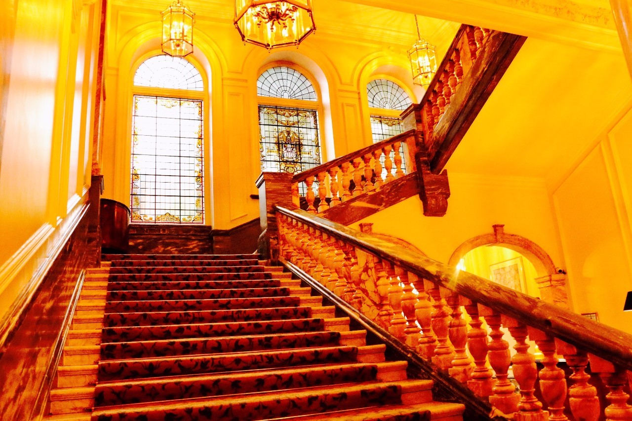 坐火车游欧洲视频,坐着火车游英国