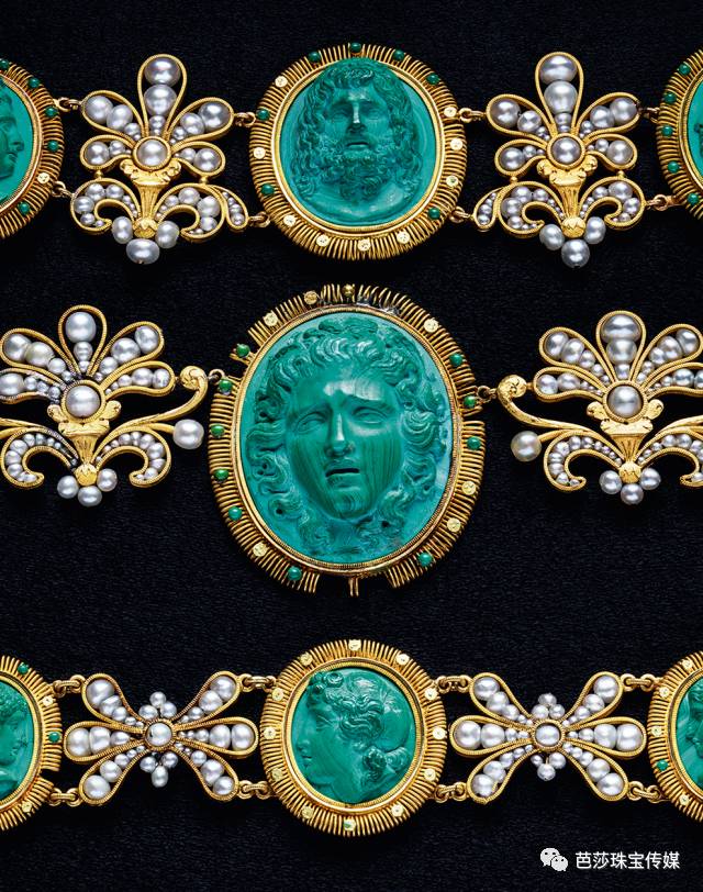 从埃及艳后的眼影到现今的时髦高珠，孔雀石凭什么被宠幸几千年？