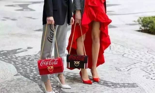 2017秋天流行什么颜色,今年秋天流行穿高级大地色