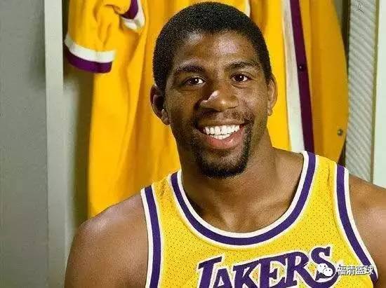 篮球战术一内一外,篮球战术一打五