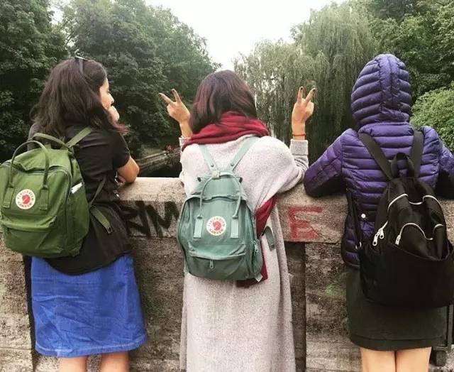 有没有好看的双肩包推荐啊,又好看又舒服的双肩包