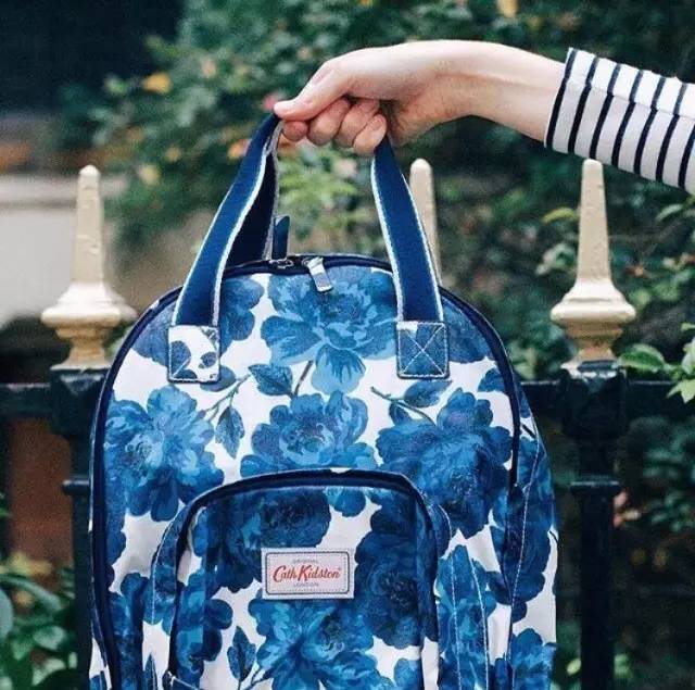 有没有好看的双肩包推荐啊,又好看又舒服的双肩包