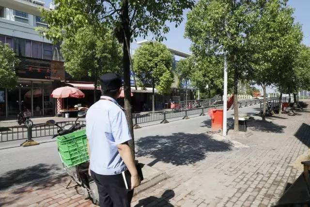 社区履职记|航头派出所胡威杰