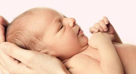 早产儿要在矫正胎龄后打疫苗吗,早产儿吃辅食是按矫正胎龄吗