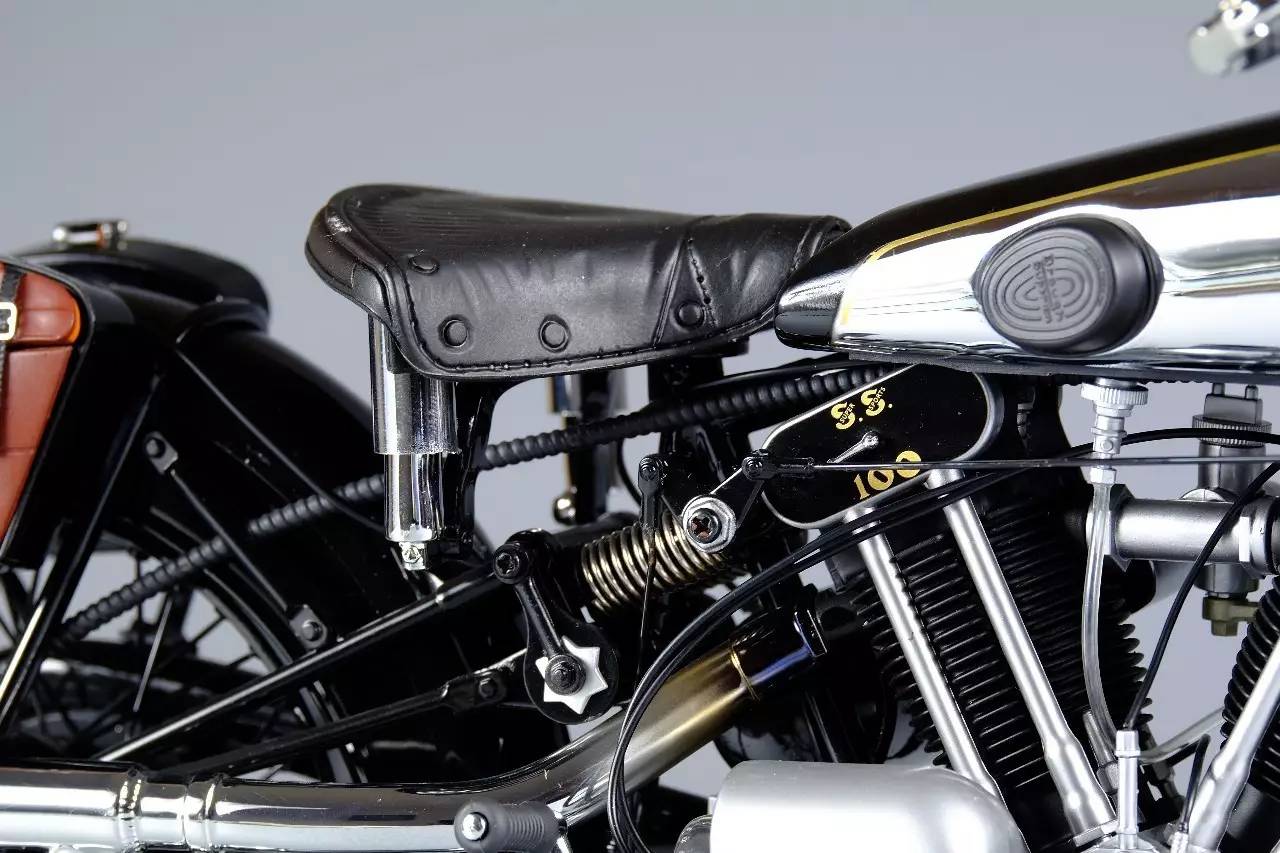 超逼真发动机,超级逼真电脑