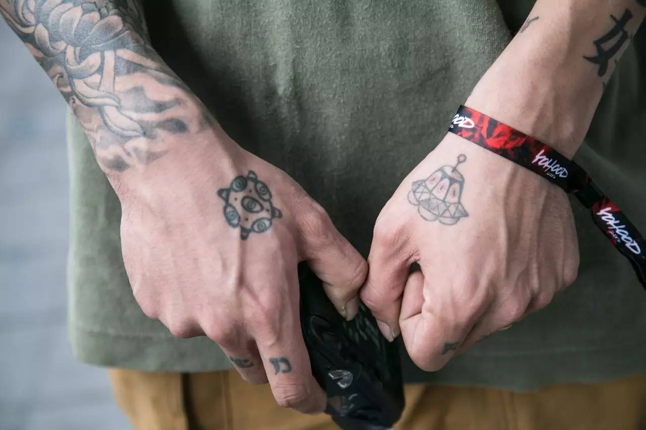 除了最新款最膨胀的球鞋，YOHOOD上这些有型的纹身也谋杀了无数菲林！