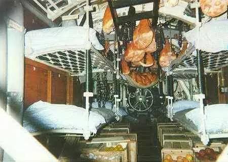 中国军兵的伙食,现在中国潜艇官兵每天的伙食标准