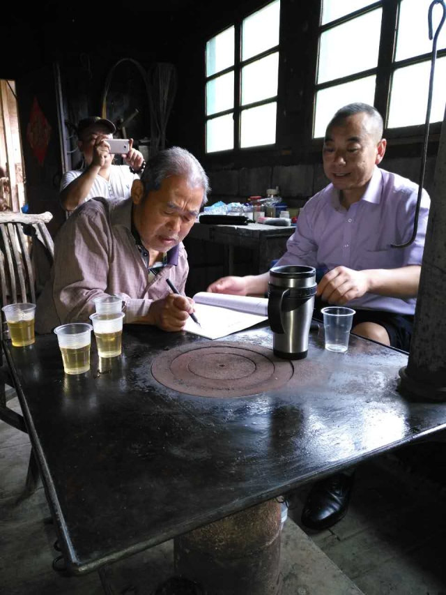 对人民群众许下的铮铮誓言,用行动兑现承诺