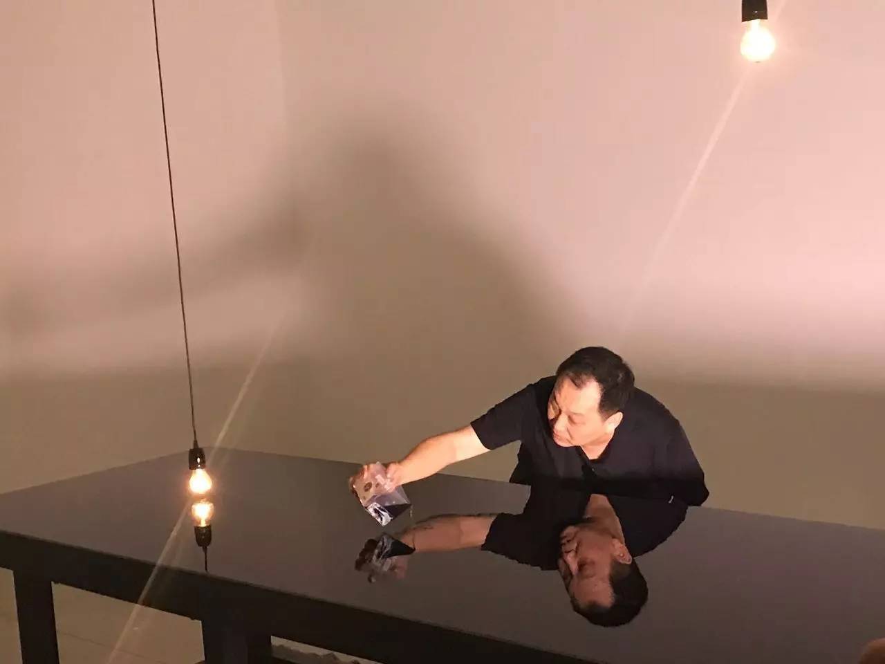 凤凰艺术|白立方呈现另一个鲜为人知的“王功新”,“轮回”重启