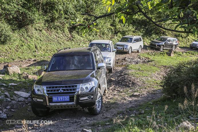 2018款三菱帕杰罗v97试驾,帕杰罗v93v95v97的区别