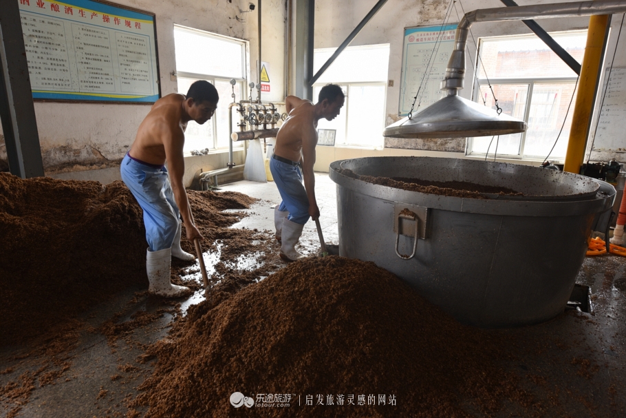 桃林胜过杏花村，给你一帘幽梦