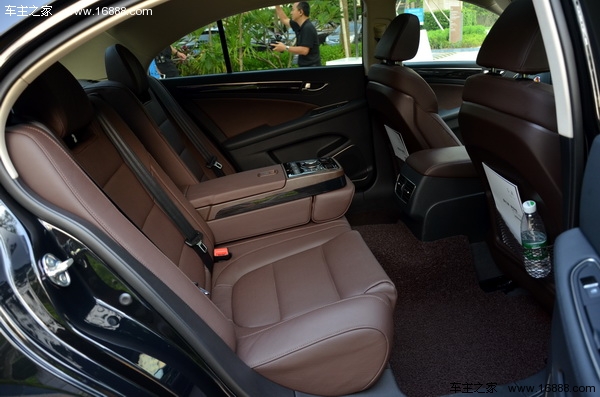 新红旗h7试驾,红旗h71.8t试驾