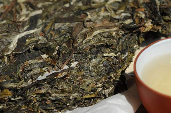 普洱生茶重杀青和轻杀青的区别,杀青是普洱茶必要工序吗