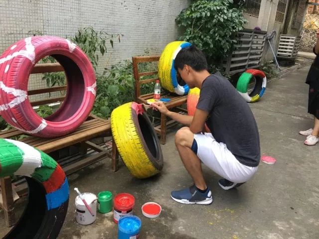 「惊喜」小黄人，机器猫，新升级的福州儿童公园简直萌翻了！快来留下你的涂鸦记忆吧！