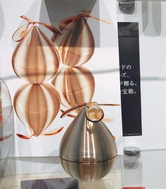 pola居然做了一个能够彻底美颜的艺术品，不信你不动心