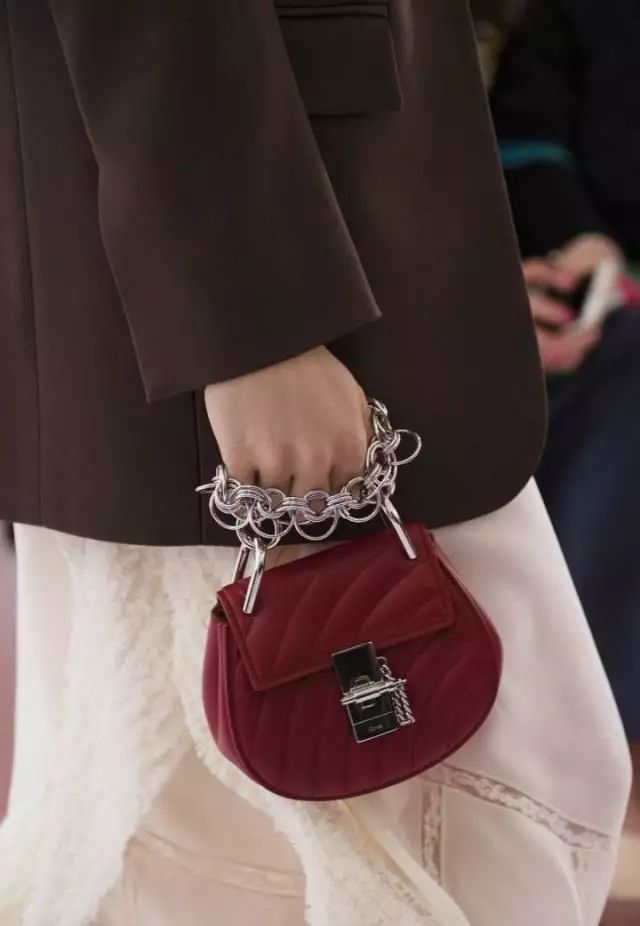 刘雯唐嫣包包,刘雯唐嫣最新消息