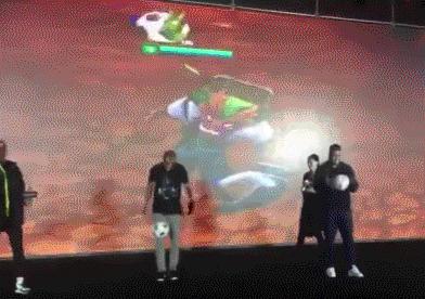 罗纳尔多打lol,lol罗纳尔多颁奖仪式