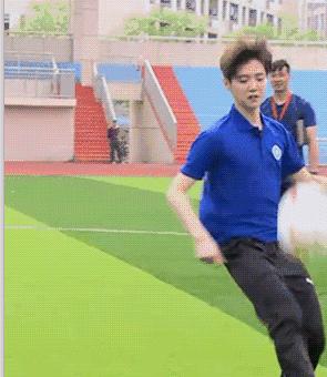 张杰跳高,张杰周杰伦打篮球