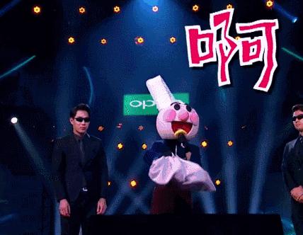 张杰鹿晗真心英雄,张杰篮球场踢足球