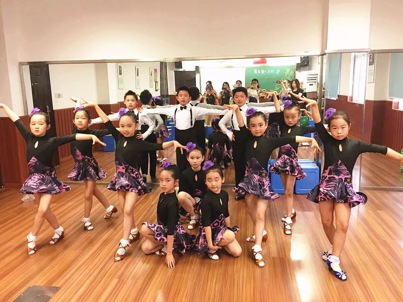 鍩庝簨,鍩庝簨涓婃捣