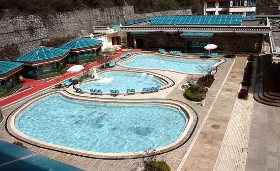 好冷，温泉泡起！这几个水优景美的“汤池子”距成都市区都不远哦~