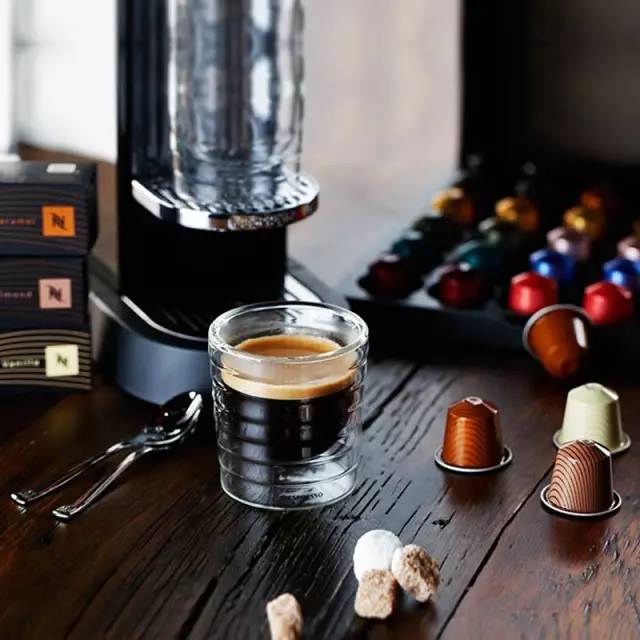 nespresso胶囊咖啡机怎么放胶囊,适合bosch胶囊咖啡机的胶囊
