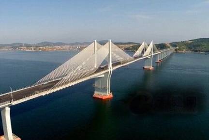 大连最美的七座桥,大连金湾桥历史