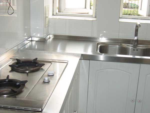 为什么聪明人都买石英石台面橱柜,为什么大部分选择单色石英石