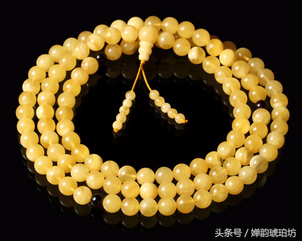 琥珀蜜蜡和鸡油黄蜜蜡有什么区别,鸡油黄玉髓与蜜蜡的区别