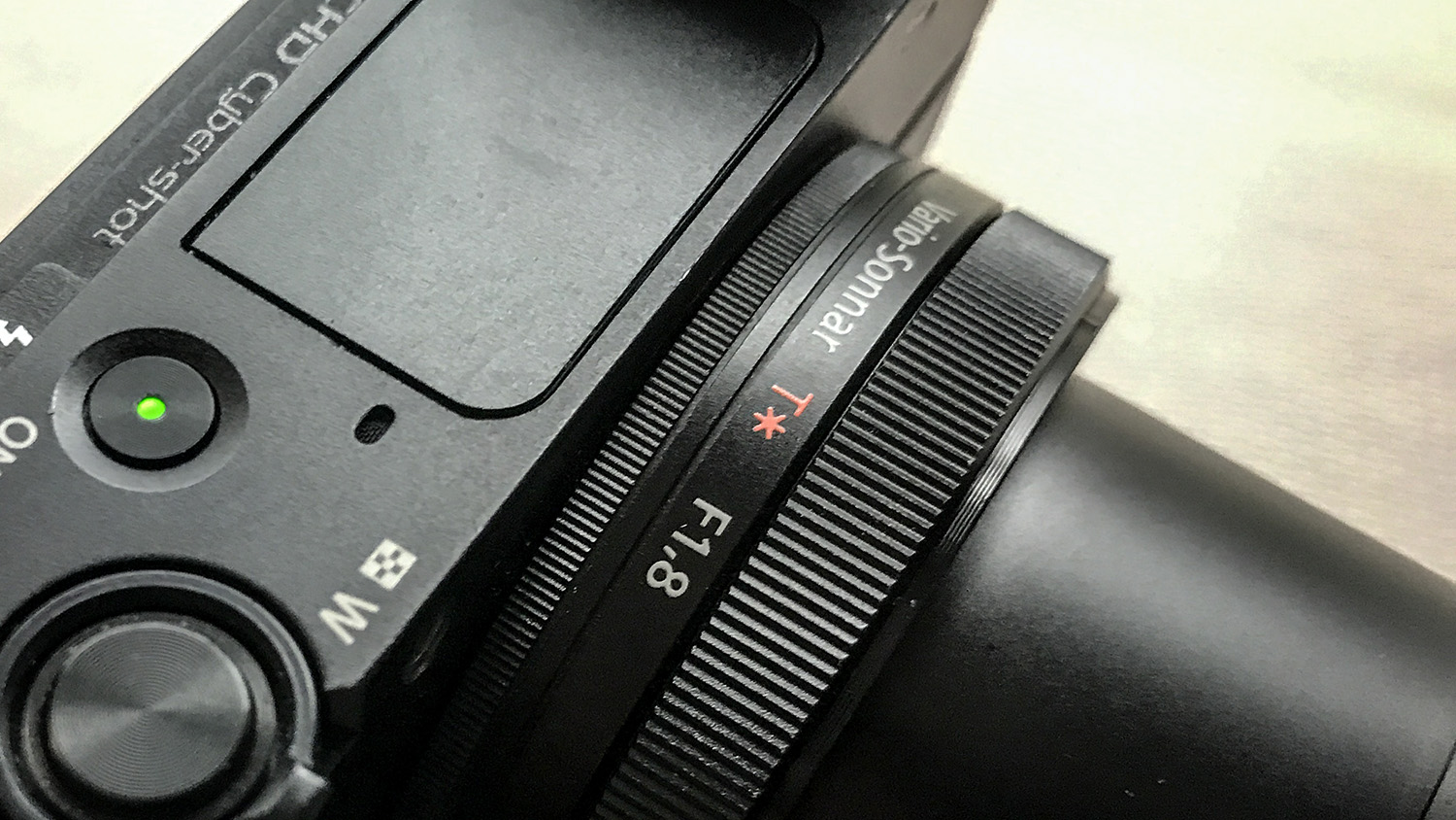 全能口袋备机——索尼黑卡三SONYRX100M3，最爱的备机没有之一