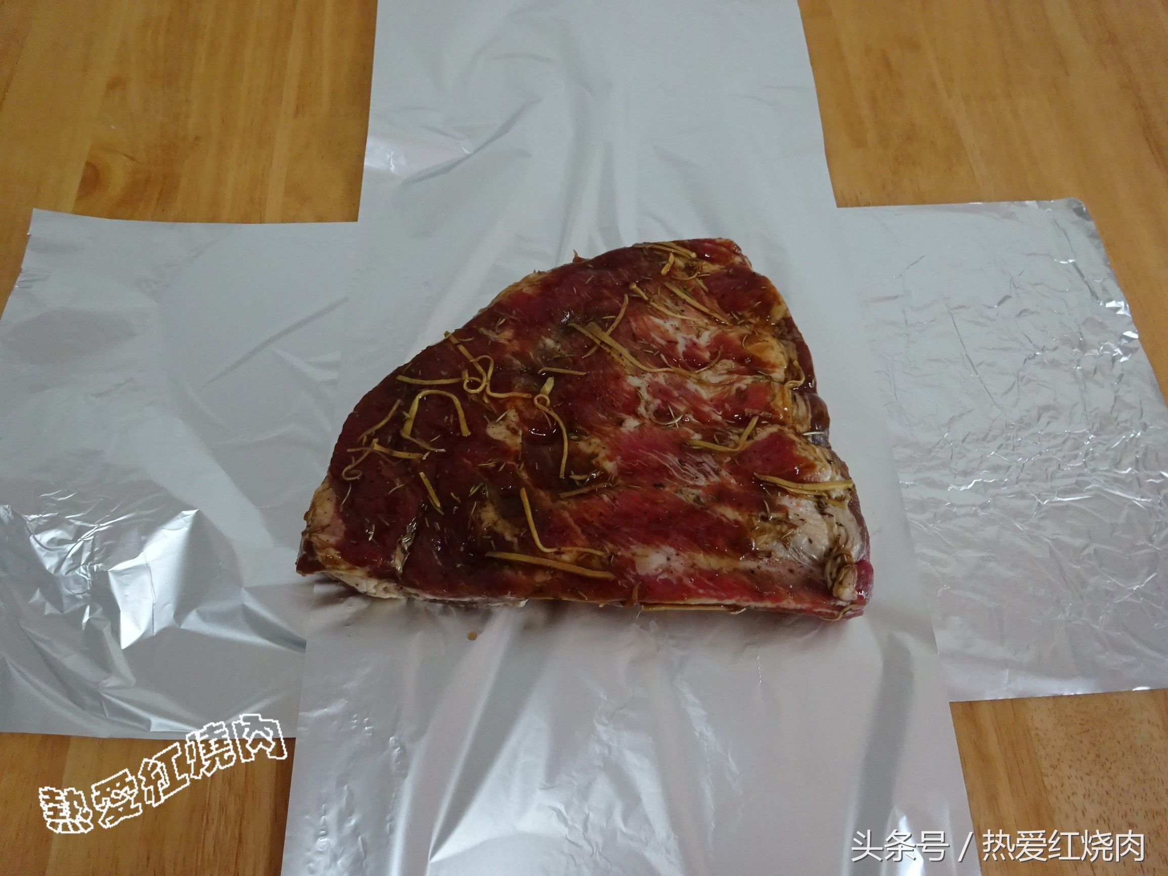 为啥你做的烤排骨又干又硬不好吃，关键的这一步你做对了吗？