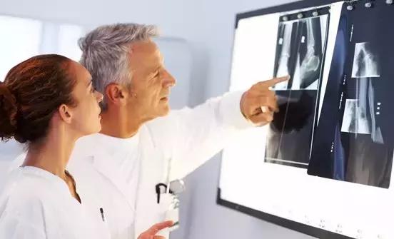 长了骨刺自己慢慢会自愈吗,脚跟长骨刺会引起哪些症状